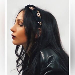 Twisted Black Velvet Fabric & Gold Chainlink Headband